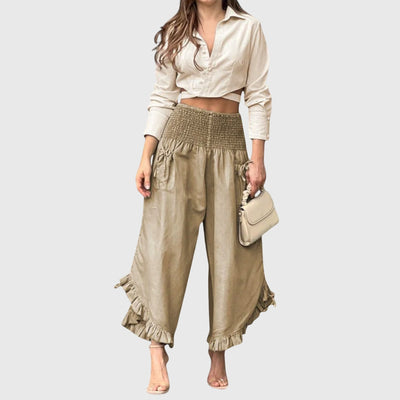 Victoria | Casual Trousers with Fashionable Pleats