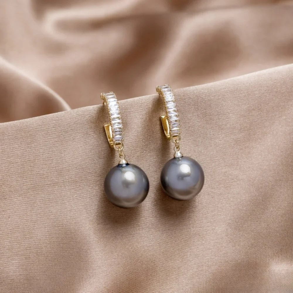 Victoria | Elegant Earrings with Pearls and Zirconia