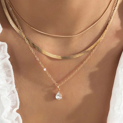 Victoria | Layered Necklace with Gold-Coloured Zirconia Pendant