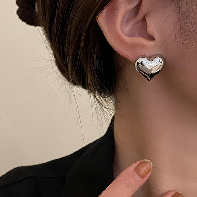 Victoria | Elegant Heart Earrings