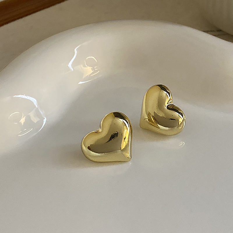 Victoria | Elegant Heart Earrings