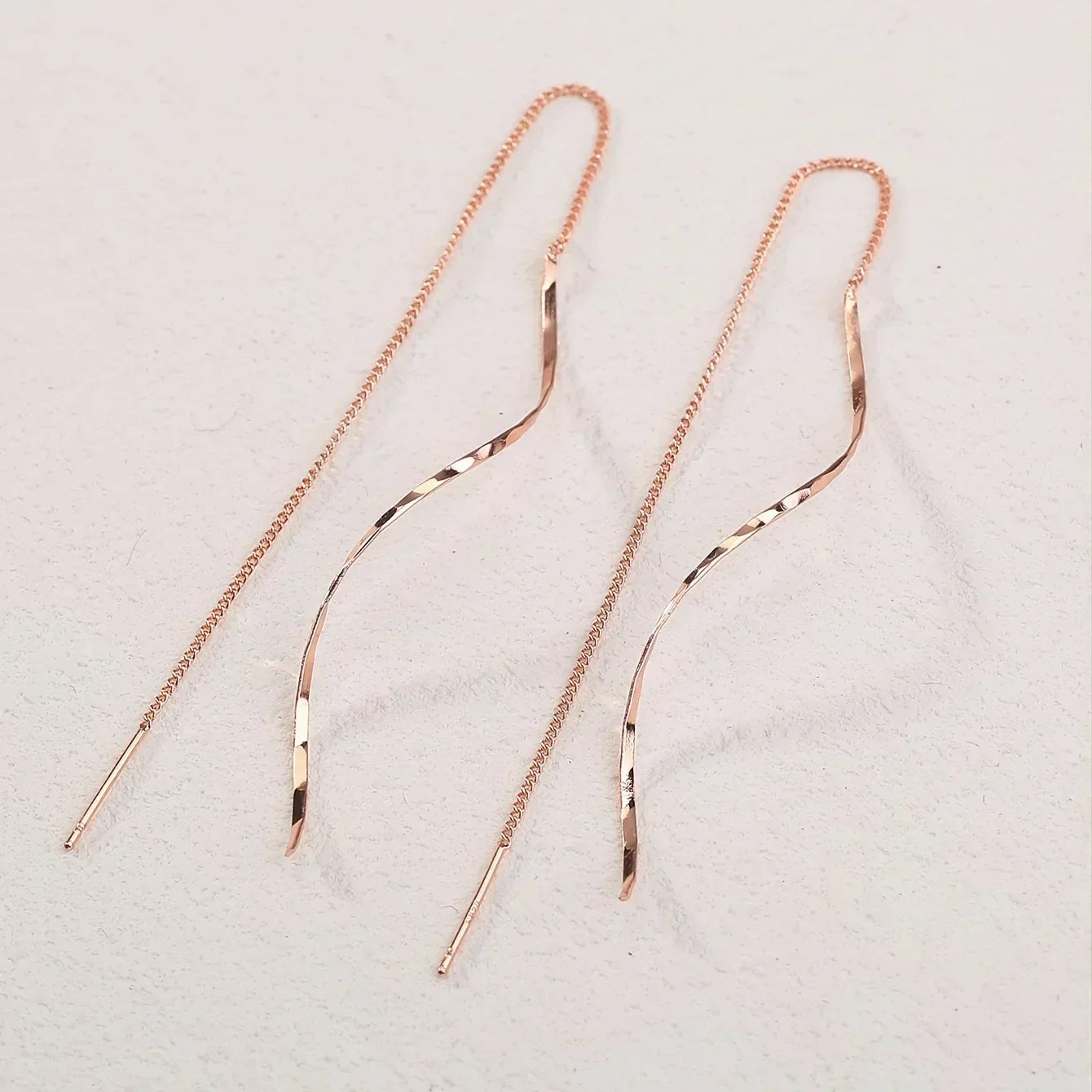 Victoria | Long Earrings with Wavy Design