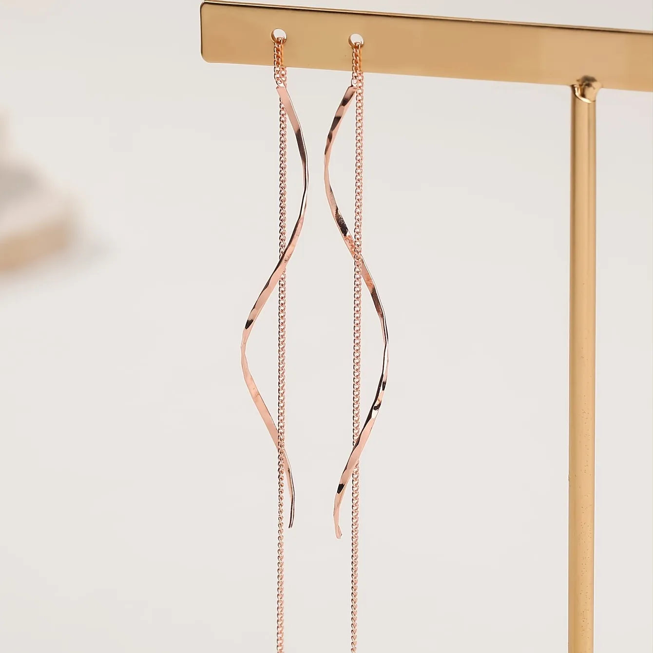 Victoria | Long Earrings with Wavy Design