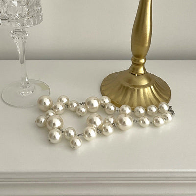 Victoria | Charming Pearl Necklace